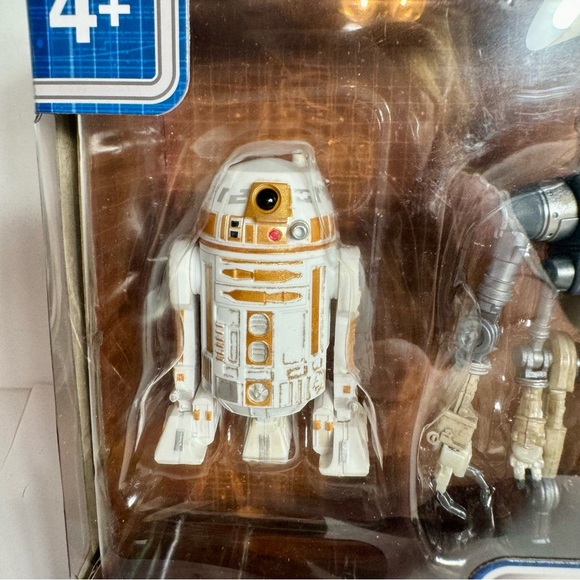 NWT. Disney Droid Factory. New in box Set of 4 Mandalorian Droids - Picture 3 of 13